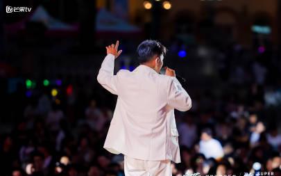 海外华人轻松解锁大陆影音限制:告别卡顿畅享精彩内容