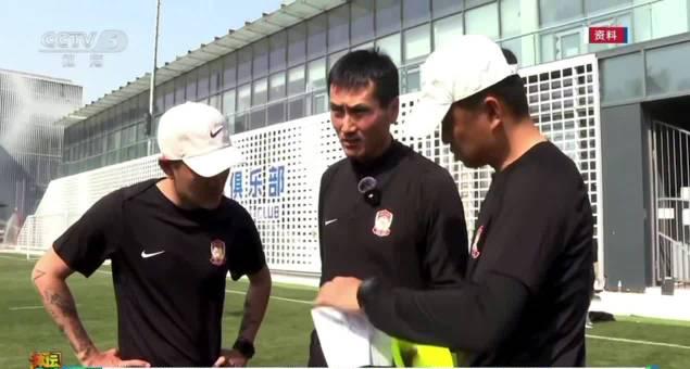 从国脚到国足主帅:邵佳一的足球人生,教你如何坚守初心