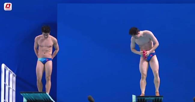 刷到全运会跳水预赛视频时,我正卡在海外追剧的转圈圈里——谢思埸黄博文晋级背后的故事