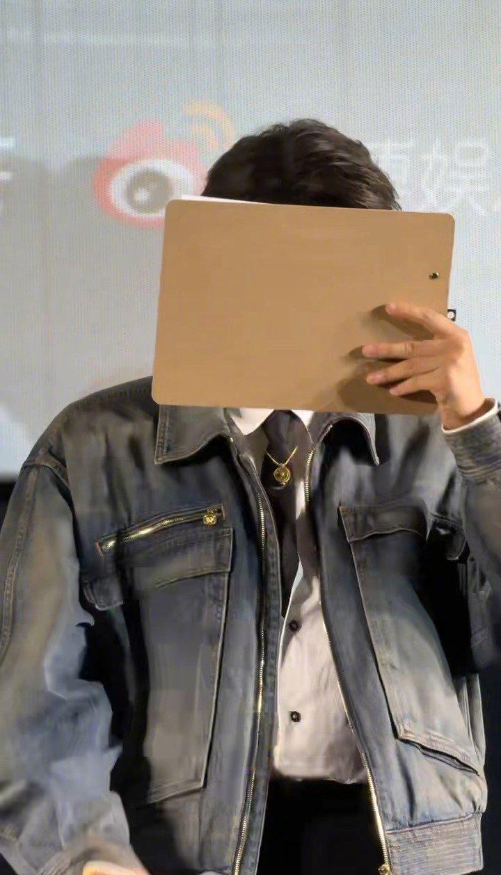 海外华人如何突破地区限制观看《山河枕》?丁禹兮现场互动引爆追剧热情