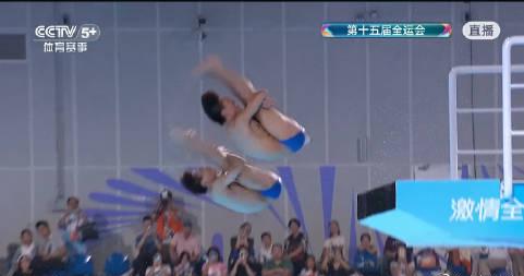 刷到全运会跳水夺冠视频时,我正卡在海外追剧的转圈圈里——那些年我们错过的直播和青春