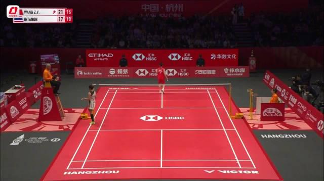 刷到王祉怡提前锁定小组第一的消息,我第一反应是:海外看比赛直播也太卡了吧!