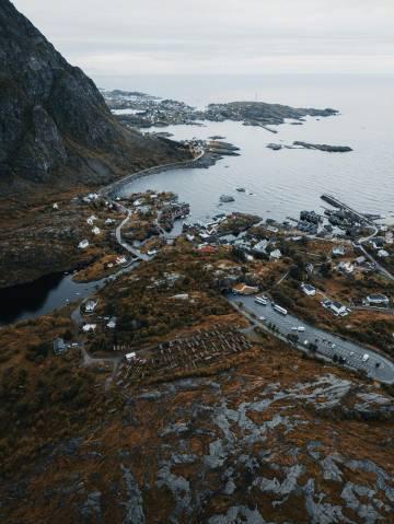 深夜刷到这条网易云乐评,我放下了手里的汽水音乐