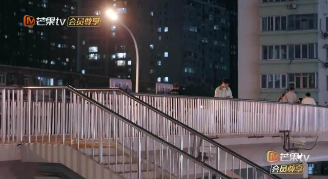 短信告别,爱意未达终点:如何体面结束一段“朝九晚五式”的感情?