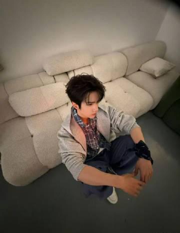 海外追剧党必看:手把手教你破解地区限制,轻松看遍国内热门影音