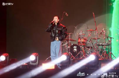 海外华人必看!一招解决爱奇艺等App地区限制,轻松追剧看现场