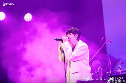 海外华人追剧听歌不再难:手把手教你解除地区限制,畅享国内影音资源